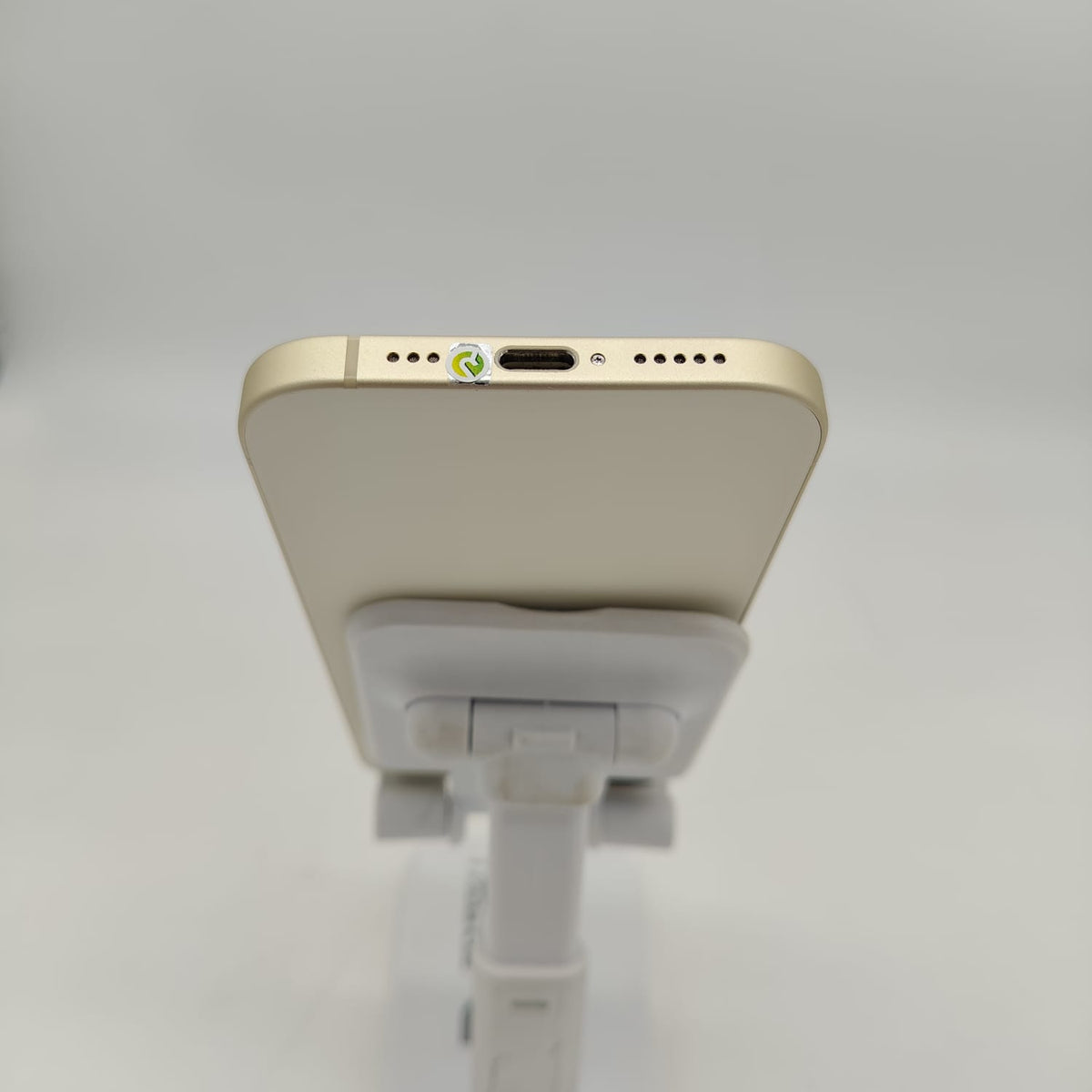 Apple iPhone 15 128GB Giallo Ricondizionato - Buono